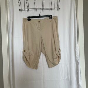 Weatherproof Khaki Shorts Womens Roll Cuff High Rise​​​​​​​​​​​